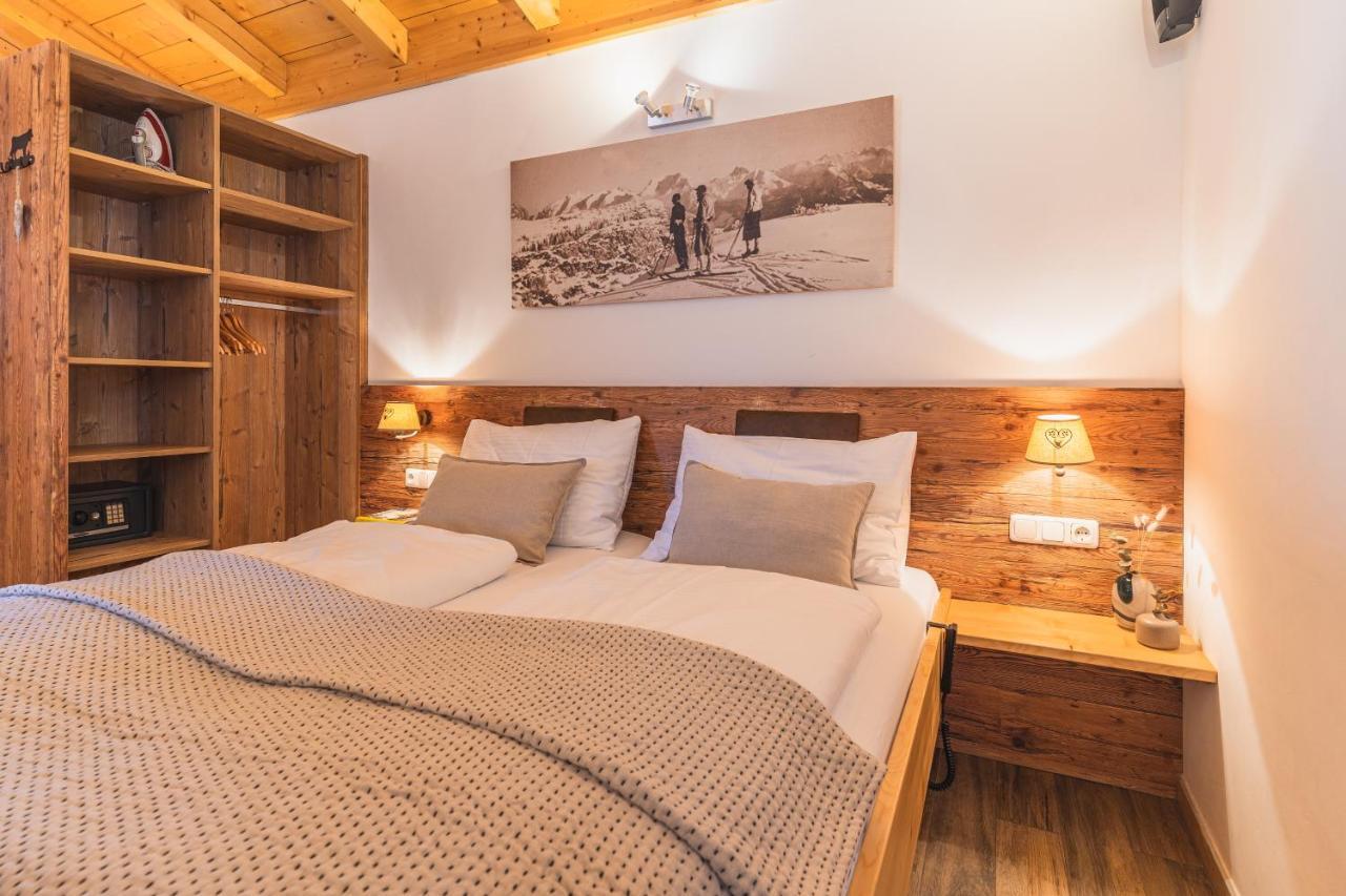 Dorfchalets & Apartments - Authentic Experience In Centre Of Kaprun Including Tauernspa And Summercard Екстериор снимка