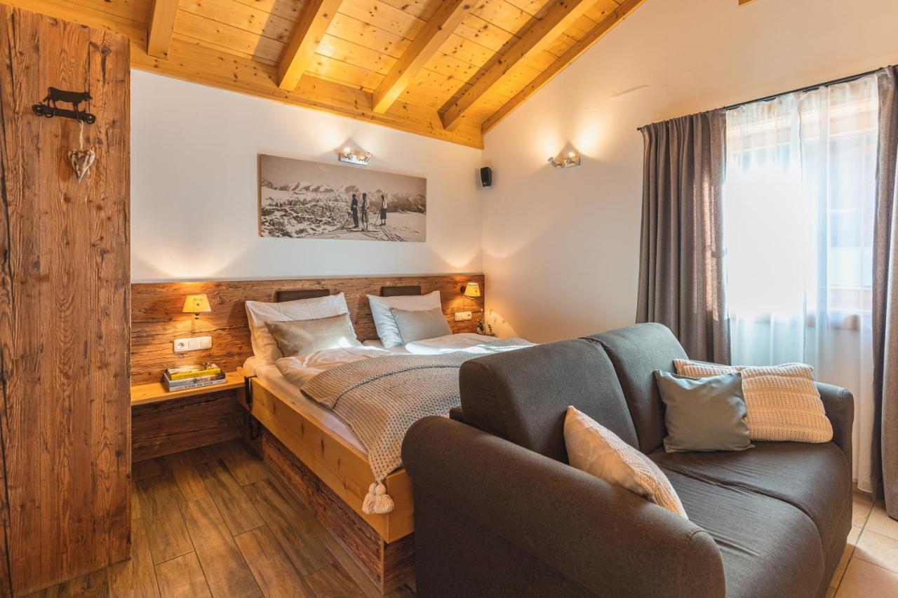 Dorfchalets & Apartments - Authentic Experience In Centre Of Kaprun Including Tauernspa And Summercard Екстериор снимка