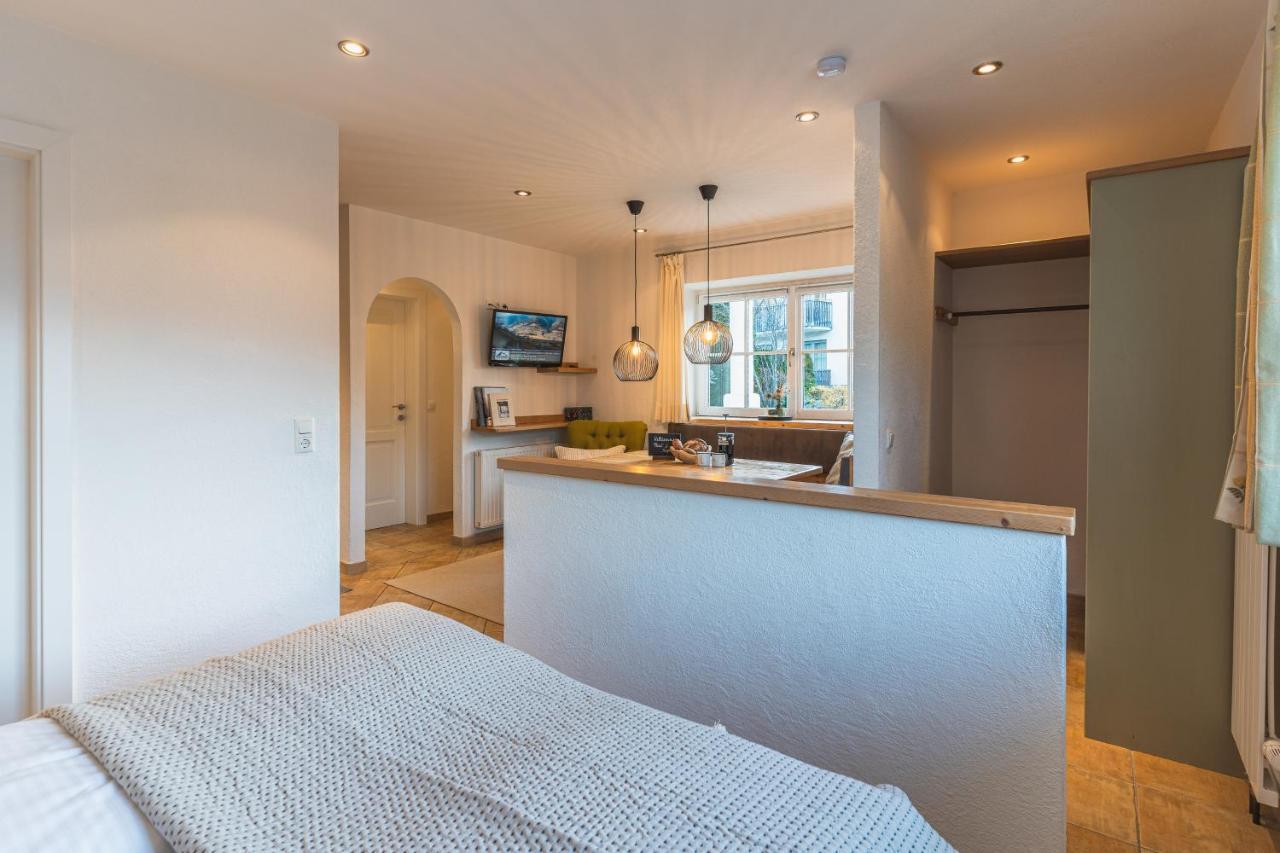 Dorfchalets & Apartments - Authentic Experience In Centre Of Kaprun Including Tauernspa And Summercard Екстериор снимка