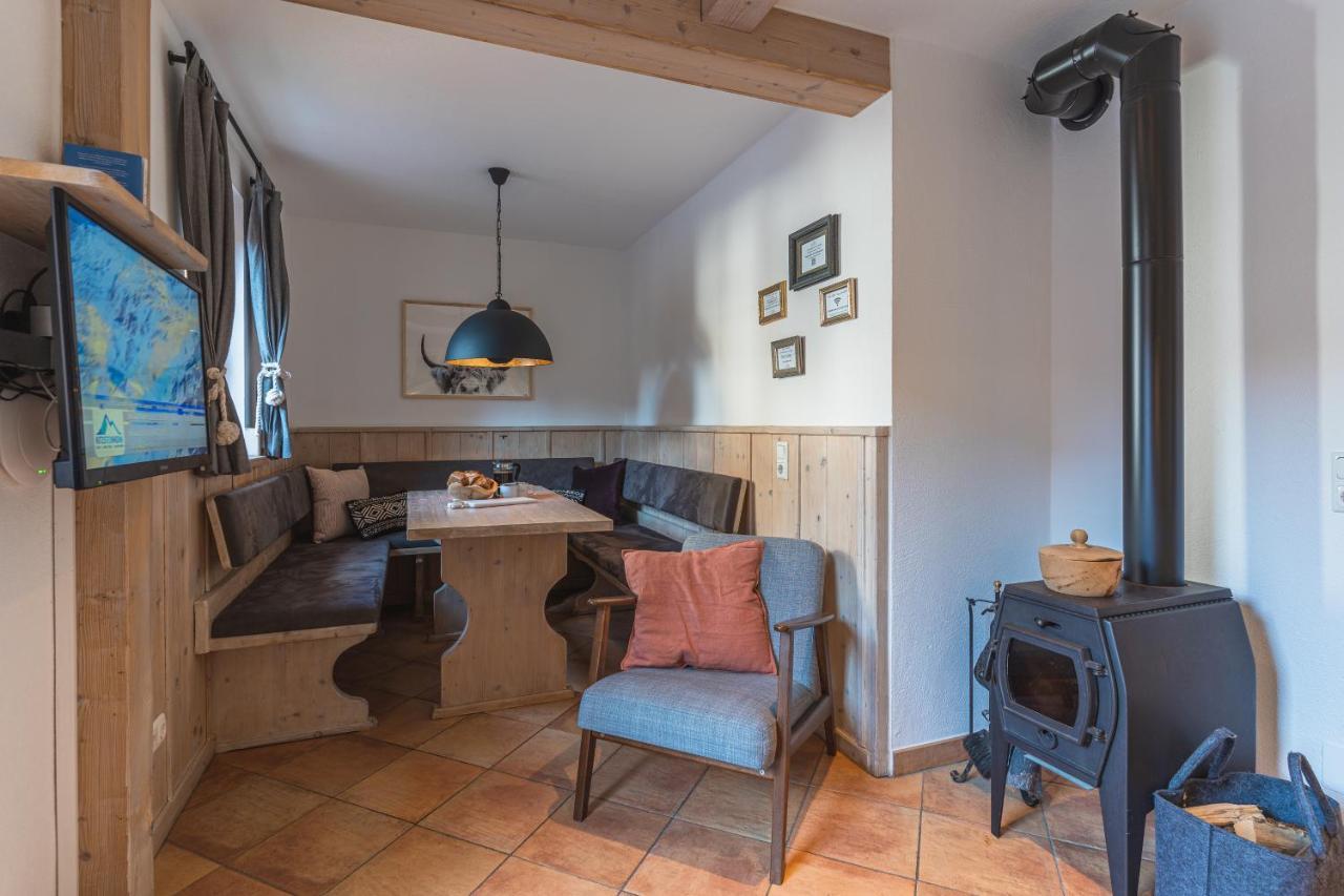 Dorfchalets & Apartments - Authentic Experience In Centre Of Kaprun Including Tauernspa And Summercard Екстериор снимка