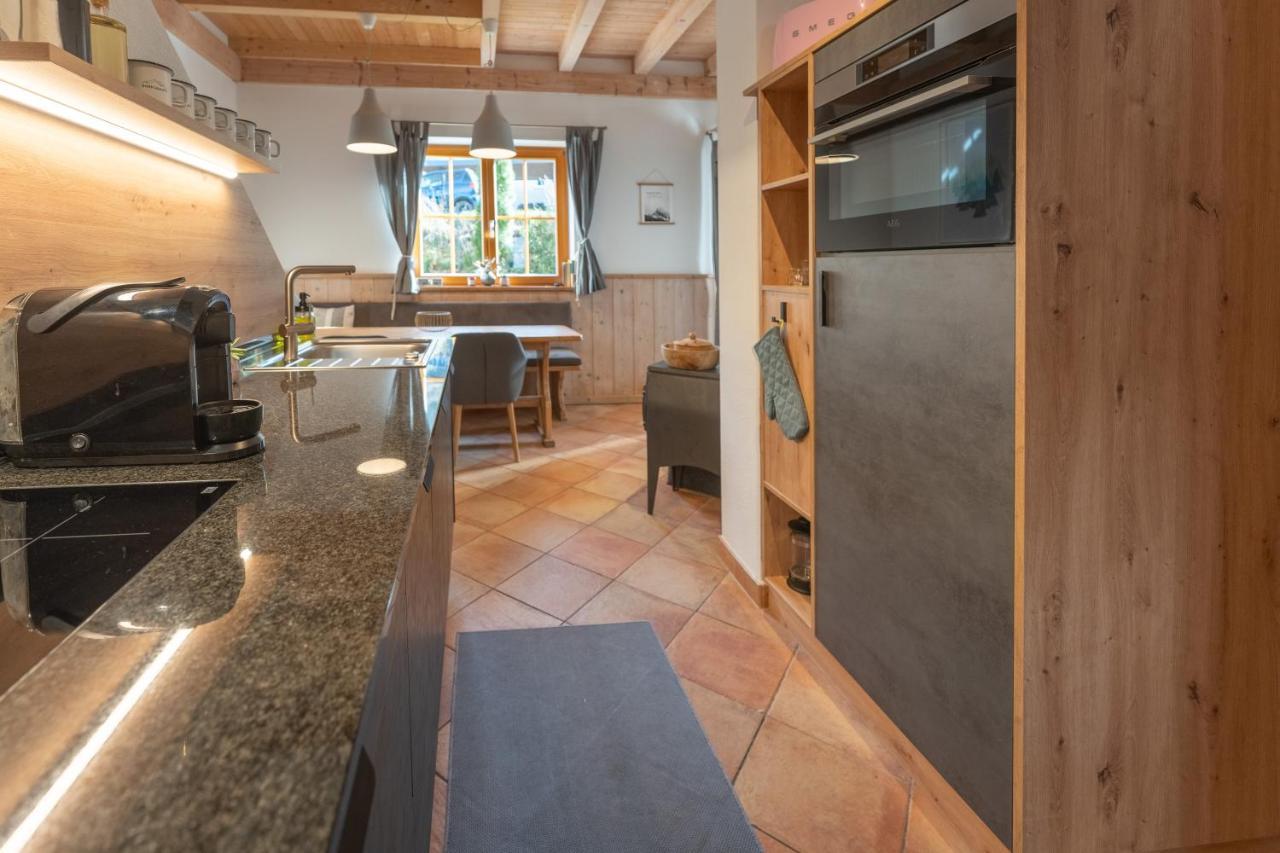 Dorfchalets & Apartments - Authentic Experience In Centre Of Kaprun Including Tauernspa And Summercard Екстериор снимка