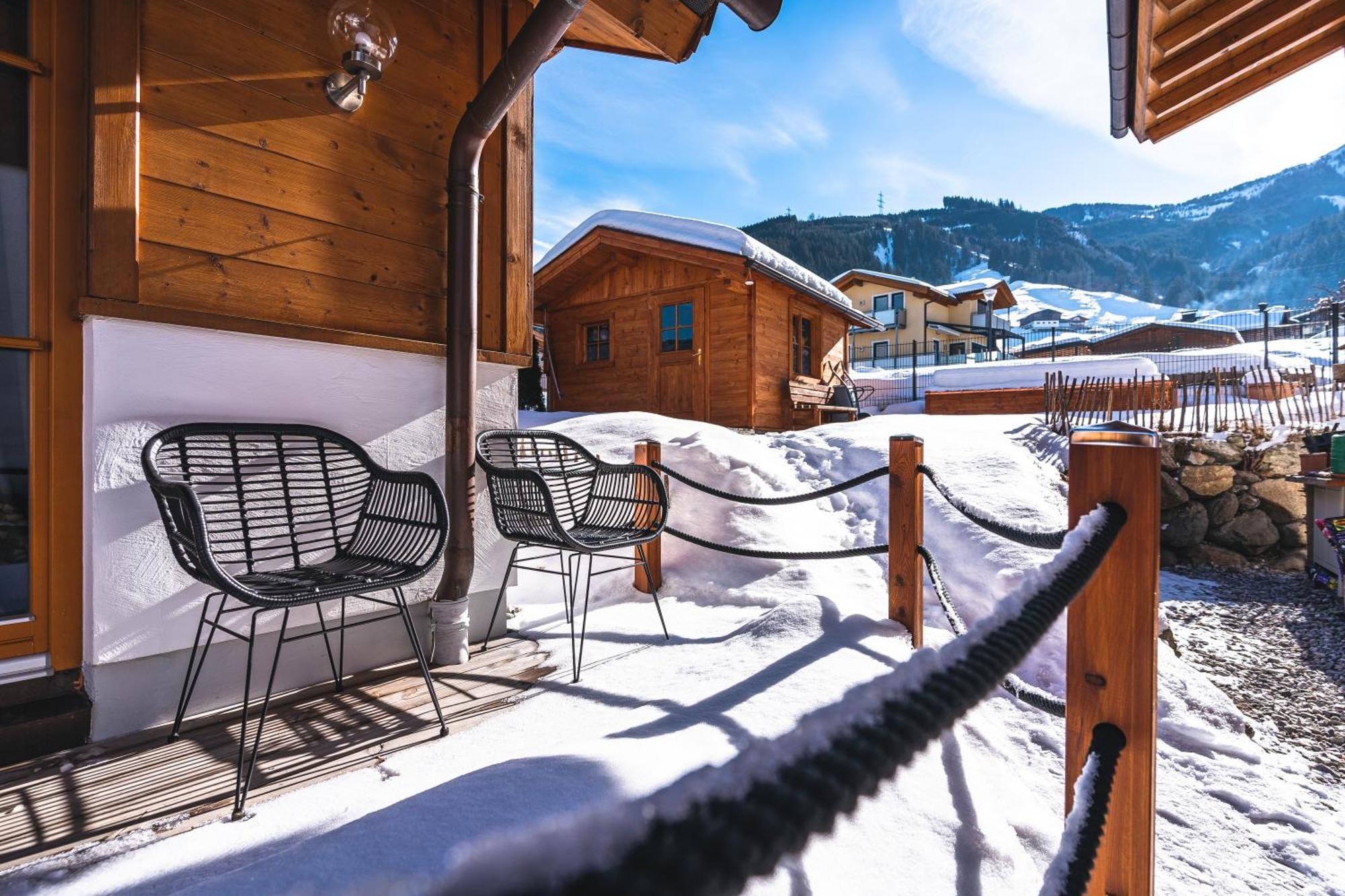 Dorfchalets & Apartments - Authentic Experience In Centre Of Kaprun Including Tauernspa And Summercard Екстериор снимка