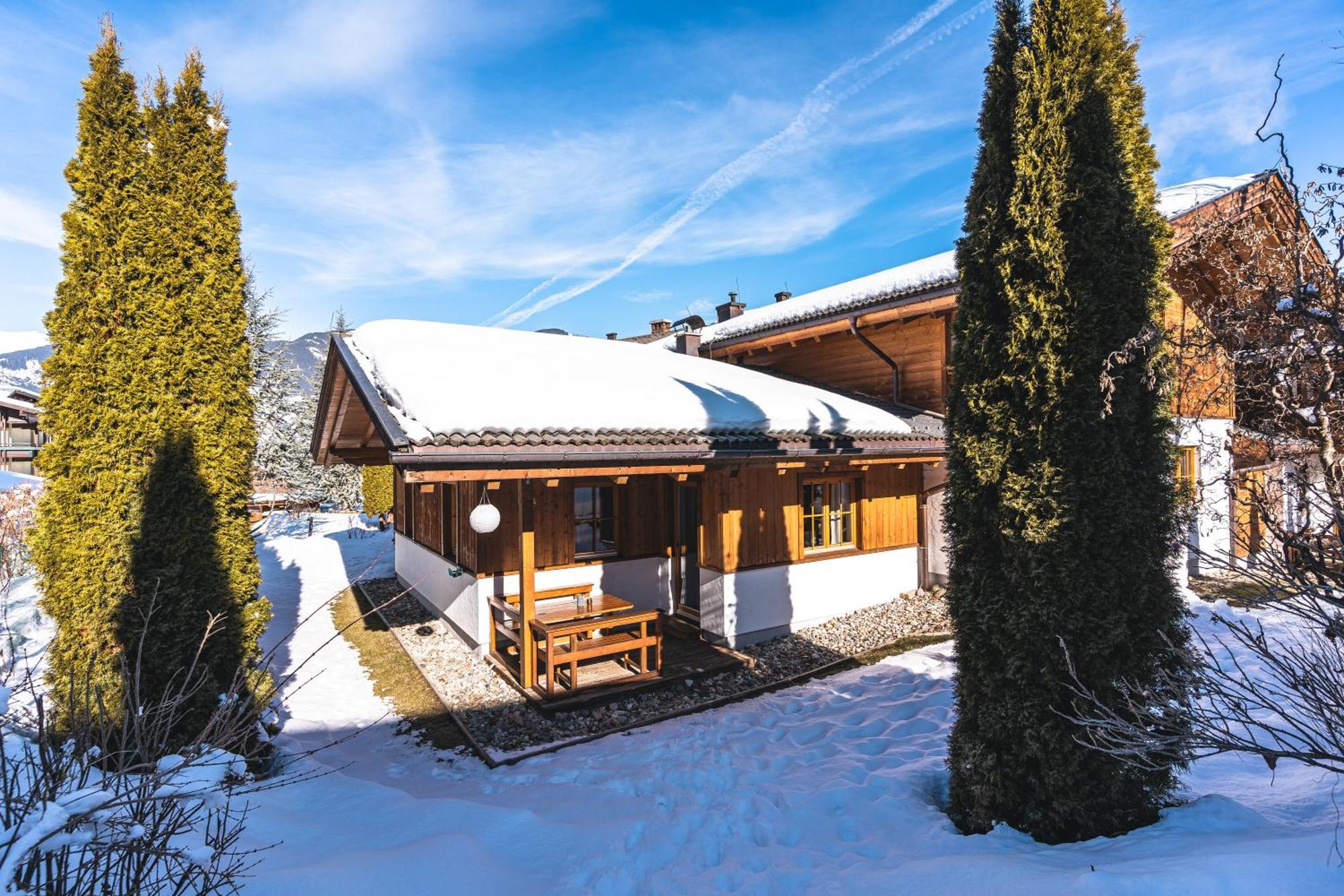 Dorfchalets & Apartments - Authentic Experience In Centre Of Kaprun Including Tauernspa And Summercard Екстериор снимка