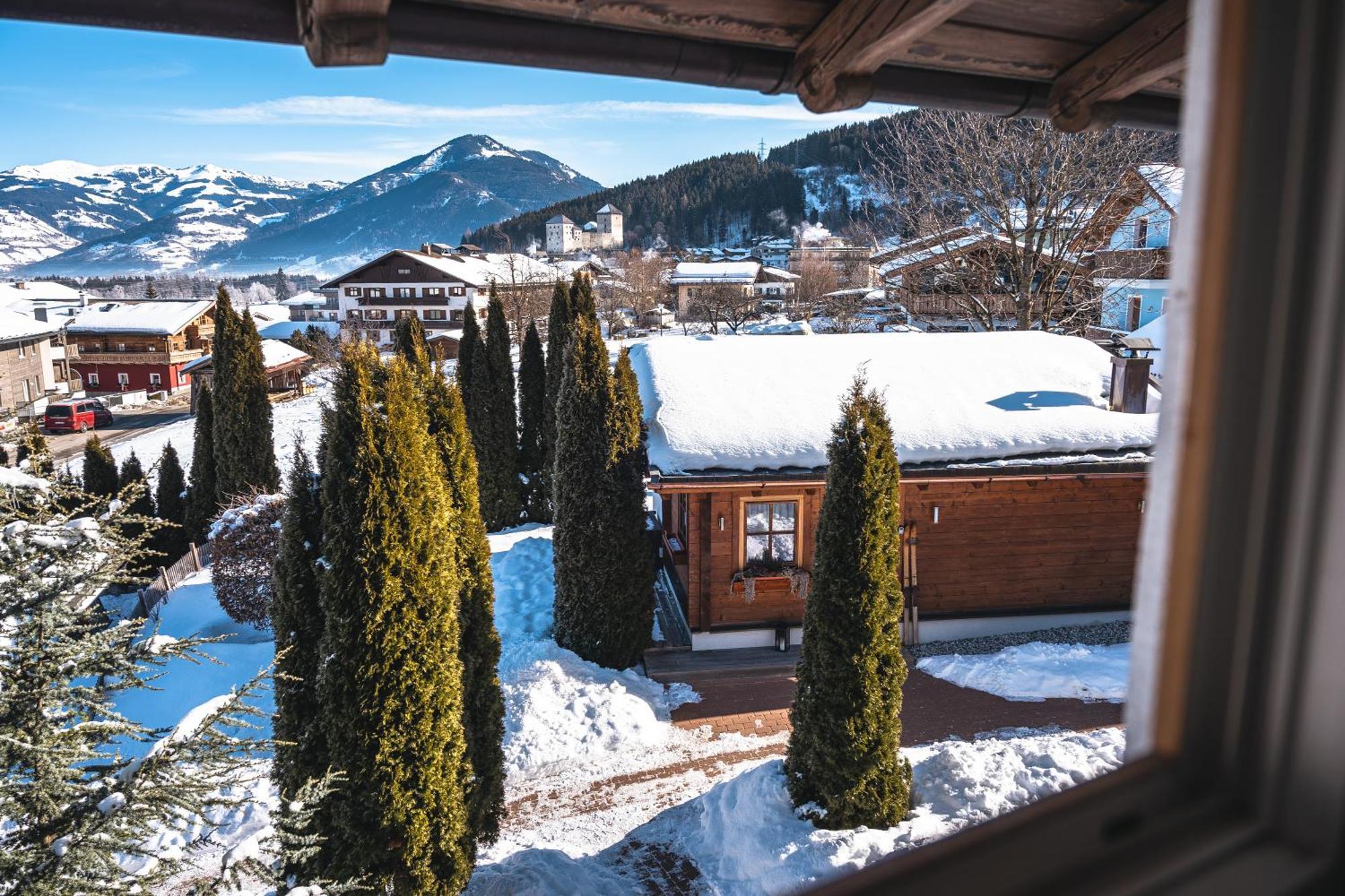 Dorfchalets & Apartments - Authentic Experience In Centre Of Kaprun Including Tauernspa And Summercard Екстериор снимка