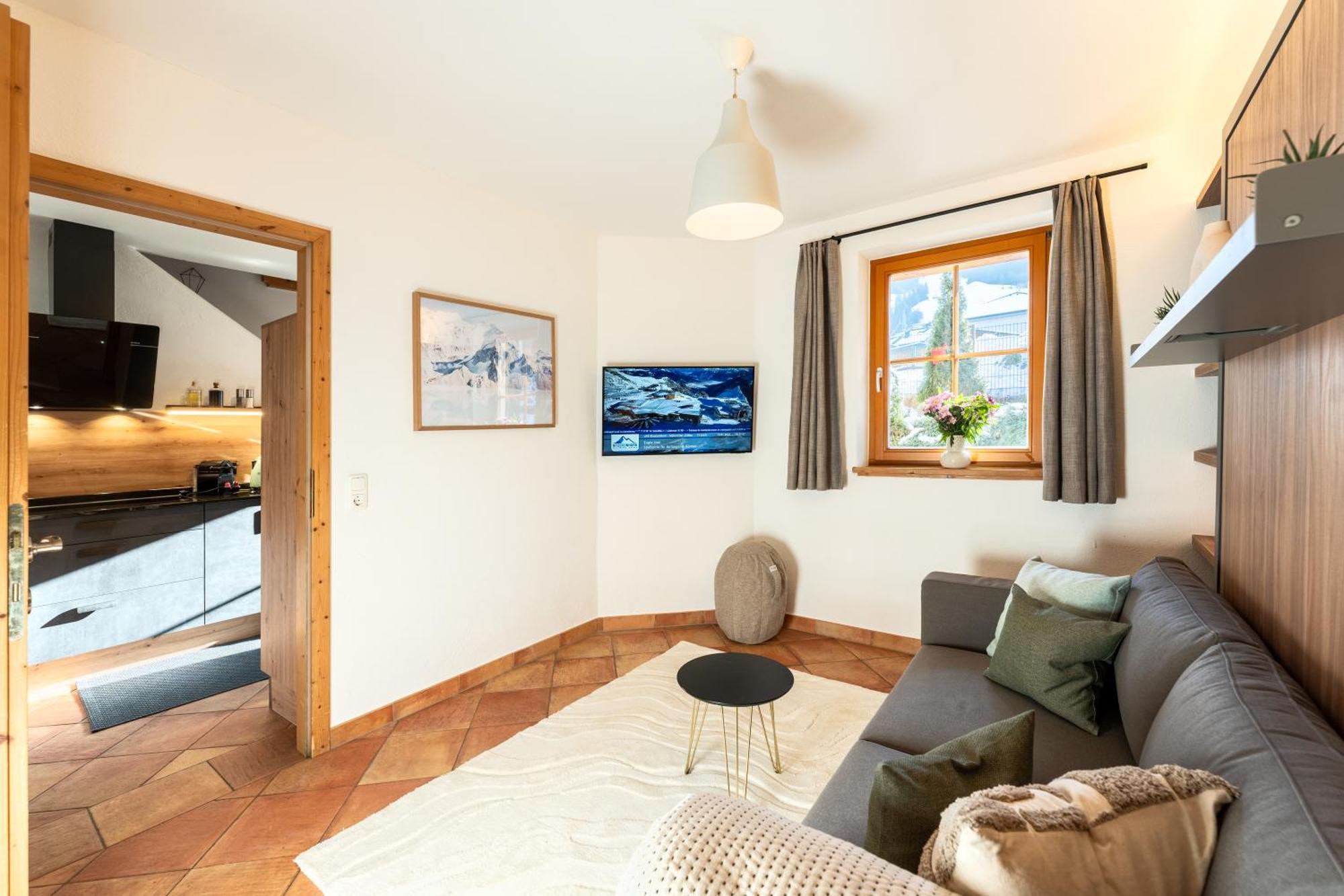 Dorfchalets & Apartments - Authentic Experience In Centre Of Kaprun Including Tauernspa And Summercard Екстериор снимка